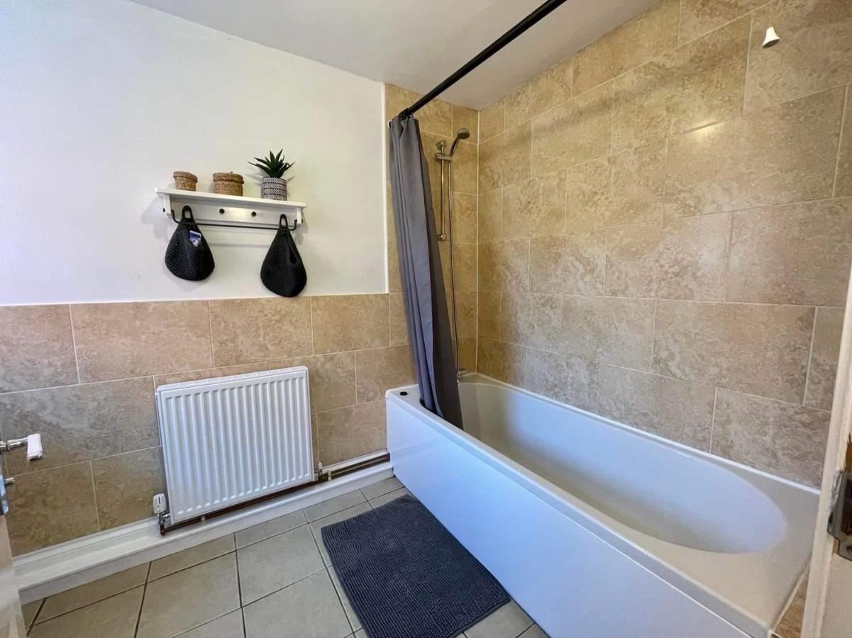 Spacious 3 Bedroom Retreat For Professionals Kingston upon Hull Exterior foto